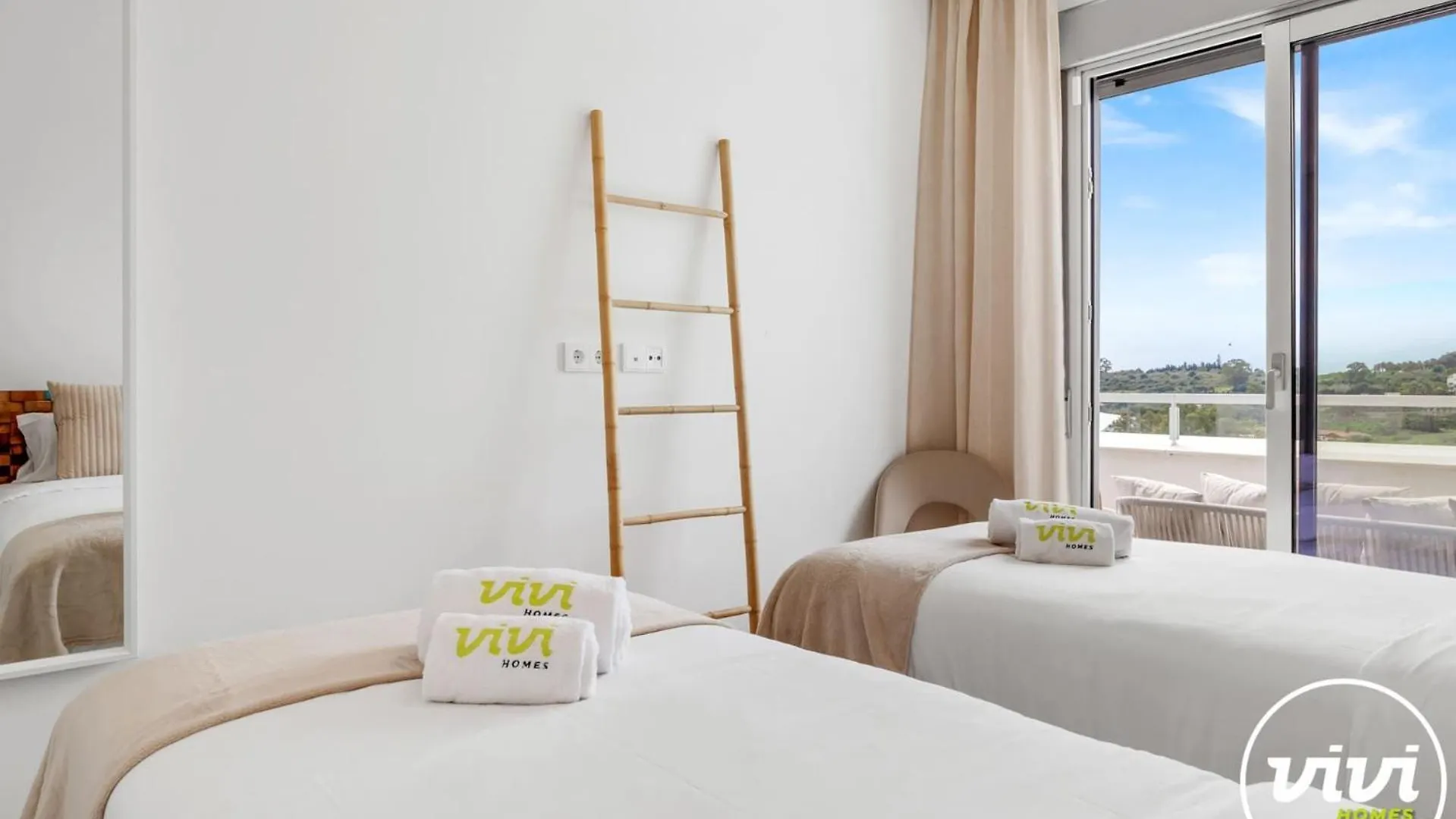 Vivi Homes - Vanisha Estepona