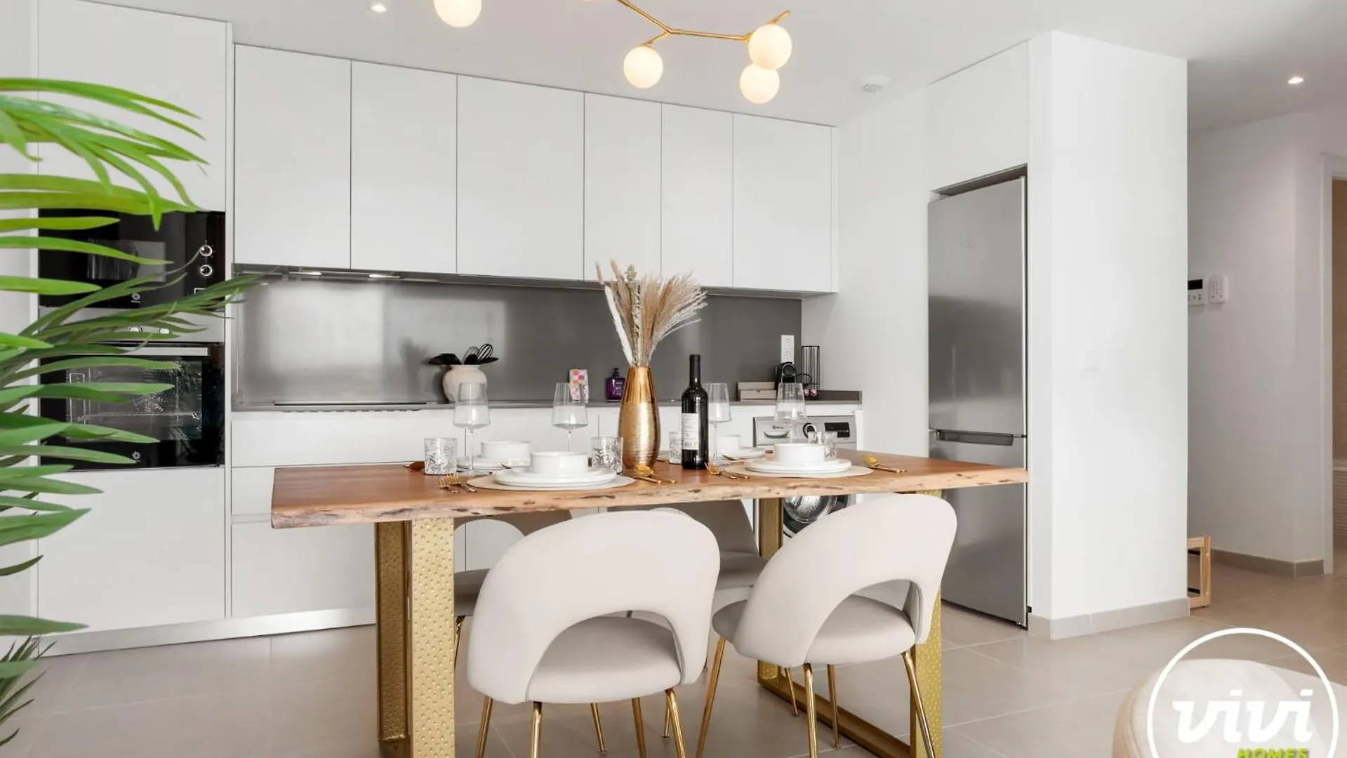 Vivi Homes - Vanisha Estepona Spain